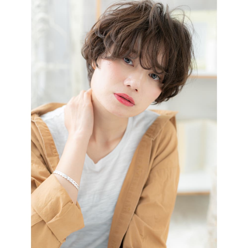 アシンメトリーなくせ毛風マッシュショート ルーズ Mod S Hair 上尾 モッズヘア 上尾西口店 モッズヘア アゲオニシグチテン のヘアスタイル 美容院 美容室を予約するなら楽天ビューティ