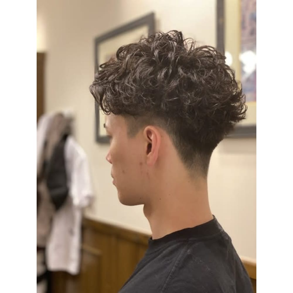 ナチュラルパーマジェットモヒカン Hiro Ginza Barbershop 神楽坂店 ヒロギンザバーバーショップ カグラザカテン のヘアスタイル 美容院 美容室を予約するなら楽天ビューティ ナチュラルパーマジェットモヒカン Hiro Ginza Barbershop 神楽坂店 ヒロギンザバーバーショップ カグラザカテン のヘアスタイル 美容院 美容室を予約するなら楽天ビューティ