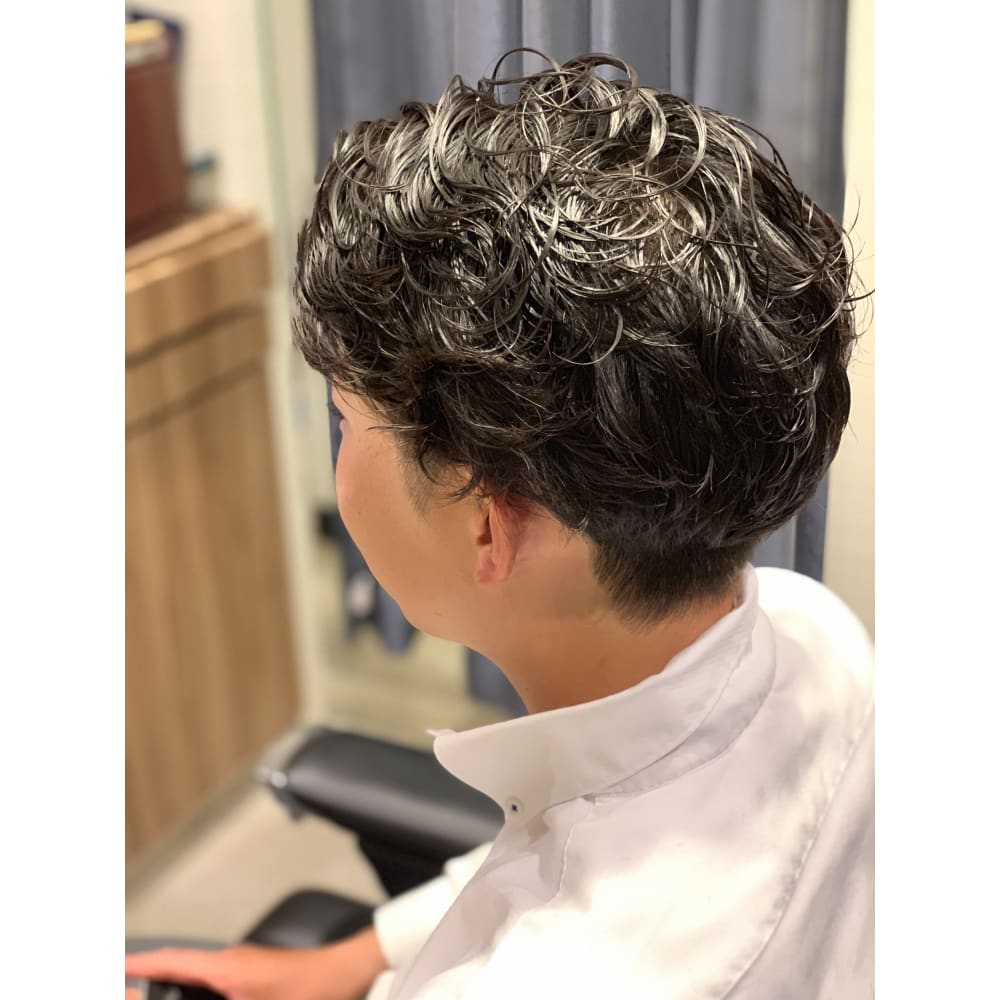 ビジネスパーマスタイル 錦糸町 理容室 メンズ Nexus Co Kinshicho ネクサスアンドコー キンシチョウテン のヘアスタイル 美容院 美容室を予約するなら楽天ビューティ