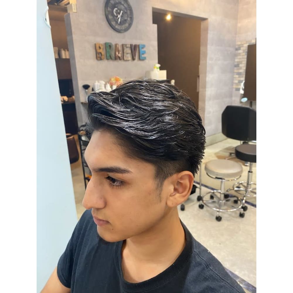 メンズフォーマルスタイル 7 3分け Braeve Hair Design ブレイブ ヘア デザイン のヘアスタイル 美容院 美容室を予約するなら楽天ビューティ