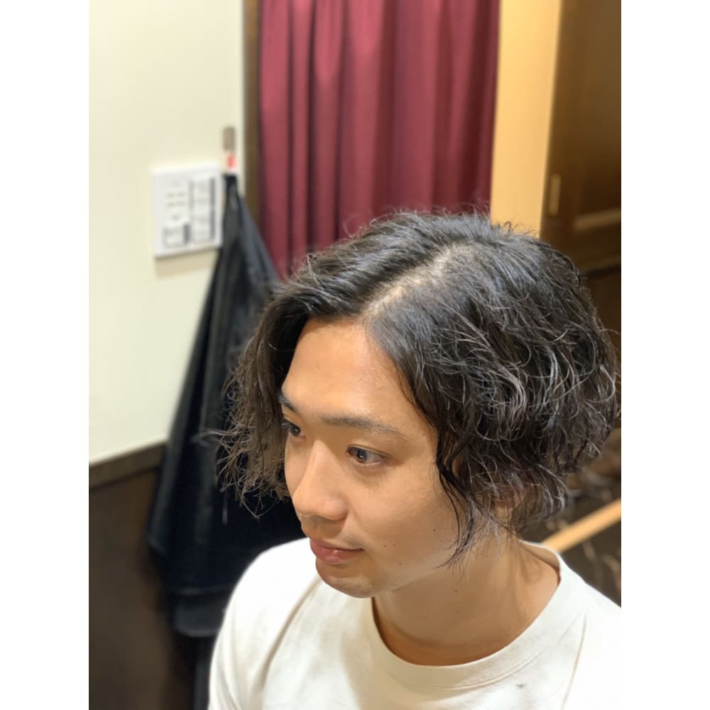 メンズセクシーパーマ Hiro Ginza Barbershop 神楽坂店 ヒロギンザバーバーショップ カグラザカテン のヘアスタイル 美容院 美容室を予約するなら楽天ビューティ