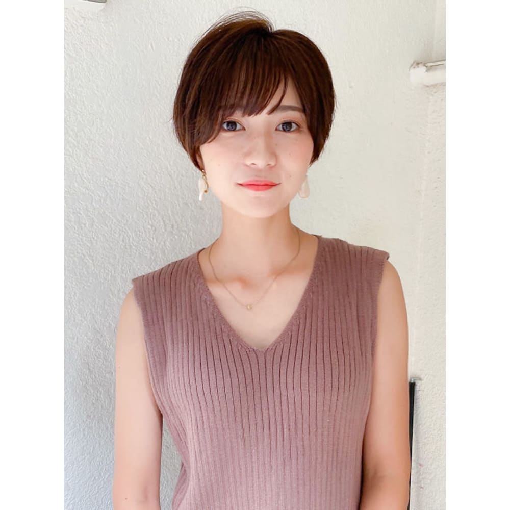 Colo 耳掛け丸みくびれショートボブ 吉祥寺 Colo コロ のヘアスタイル 美容院 美容室を予約するなら楽天ビューティ Colo 耳掛け丸みくびれショートボブ 吉祥寺 Colo コロ のヘアスタイル 美容院 美容室を予約するなら楽天ビューティ