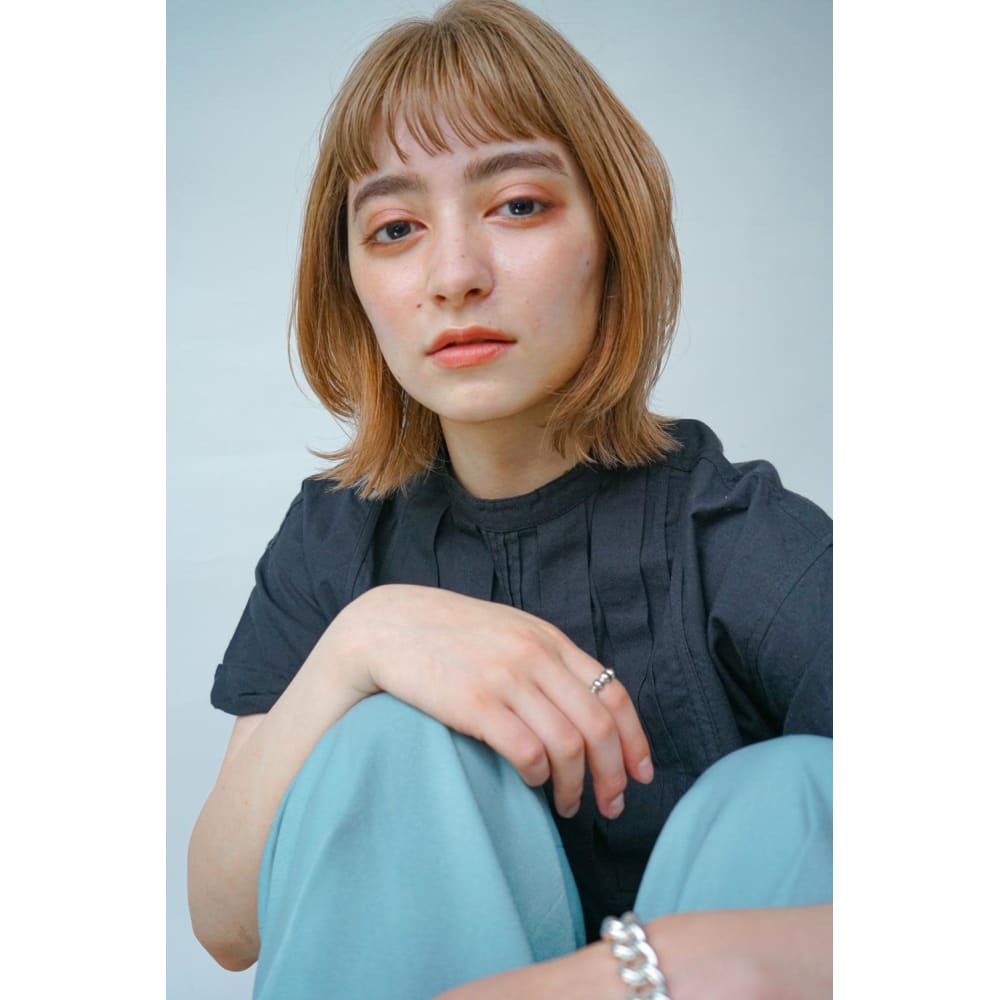 ミディアムウルフ ミディアム オン眉 外ハネ Nalu ナル のヘアスタイル 美容院 美容室を予約するなら楽天ビューティ