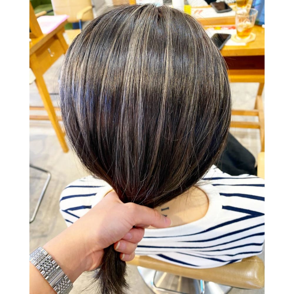 ハイライト Momo モモ のヘアスタイル 美容院 美容室を予約するなら楽天ビューティ