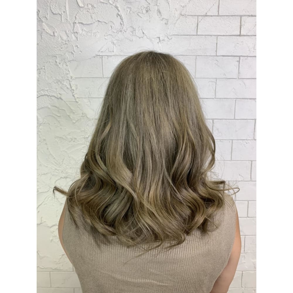 ブリーチカラー ミントアッシュ Archange By Anyhow 川口駅東口 アルカンジュバイエニーハウ のヘアスタイル 美容院 美容室を予約するなら楽天ビューティ