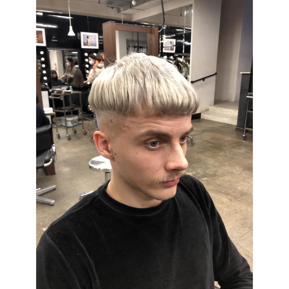 ホワイトマッシュヘア Assort Tokyo アソートトウキョウ のヘアスタイル 美容院 美容室を予約するなら楽天ビューティ ホワイトマッシュヘア Assort Tokyo アソートトウキョウ のヘアスタイル 美容院 美容室を予約するなら楽天ビューティ