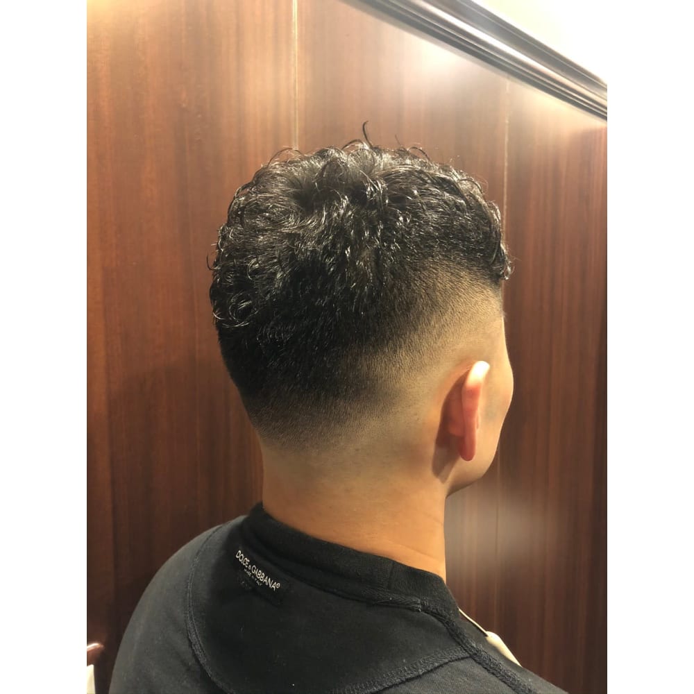 フェードスタイル Hiro Ginza Barber Shop 横浜 ヒロギンザ バーバーショップ ヨコハマ のヘアスタイル 美容院 美容室を予約するなら楽天ビューティ