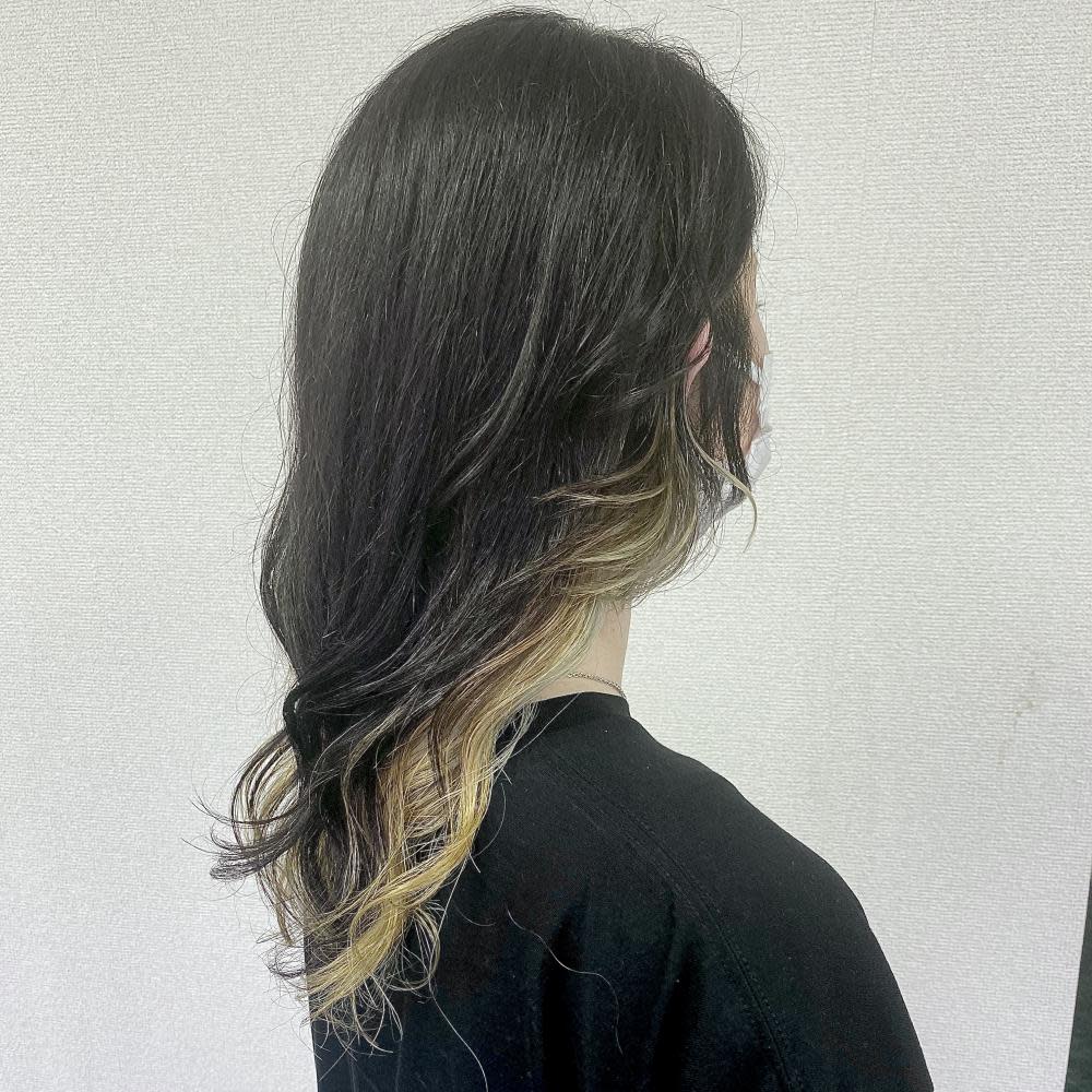 インナーカラー ウルフ Luana Hair Treatment ルアナヘアーアンドトリートメント のヘアスタイル 美容院 美容室を予約するなら楽天ビューティ