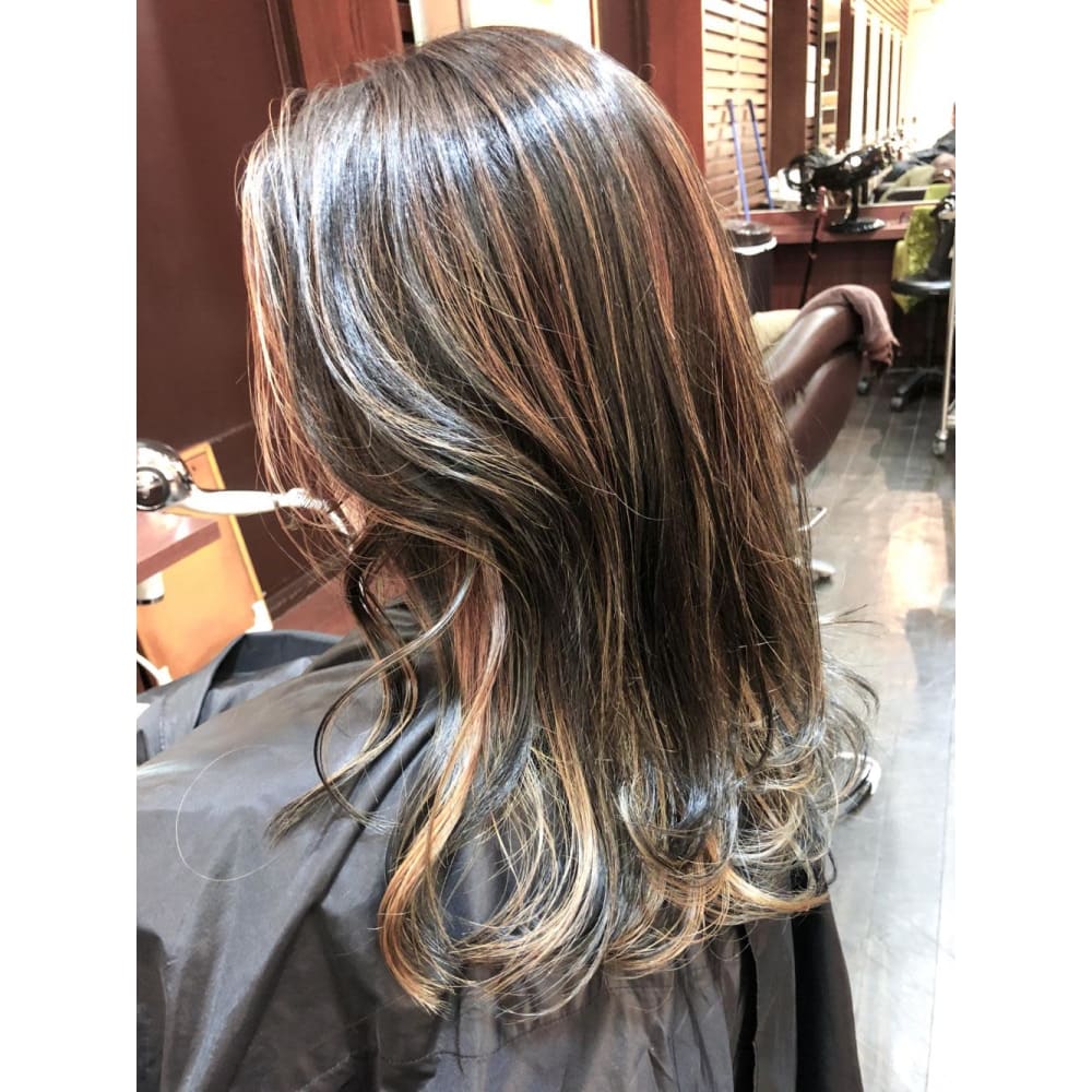 ハイトーンハイライトスタイル Neaf ニーフ のヘアスタイル 美容院 美容室を予約するなら楽天ビューティ