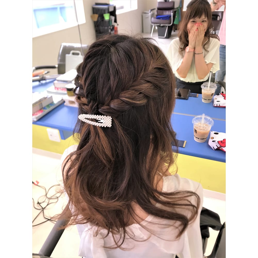 編み込みアレンジ Ruler Hair Dressing ルーラーヘアドレッシング のヘアスタイル 美容院 美容室を予約するなら楽天ビューティ 編み込みアレンジ Ruler Hair Dressing ルーラーヘアドレッシング のヘアスタイル 美容院 美容室を予約するなら楽天ビューティ