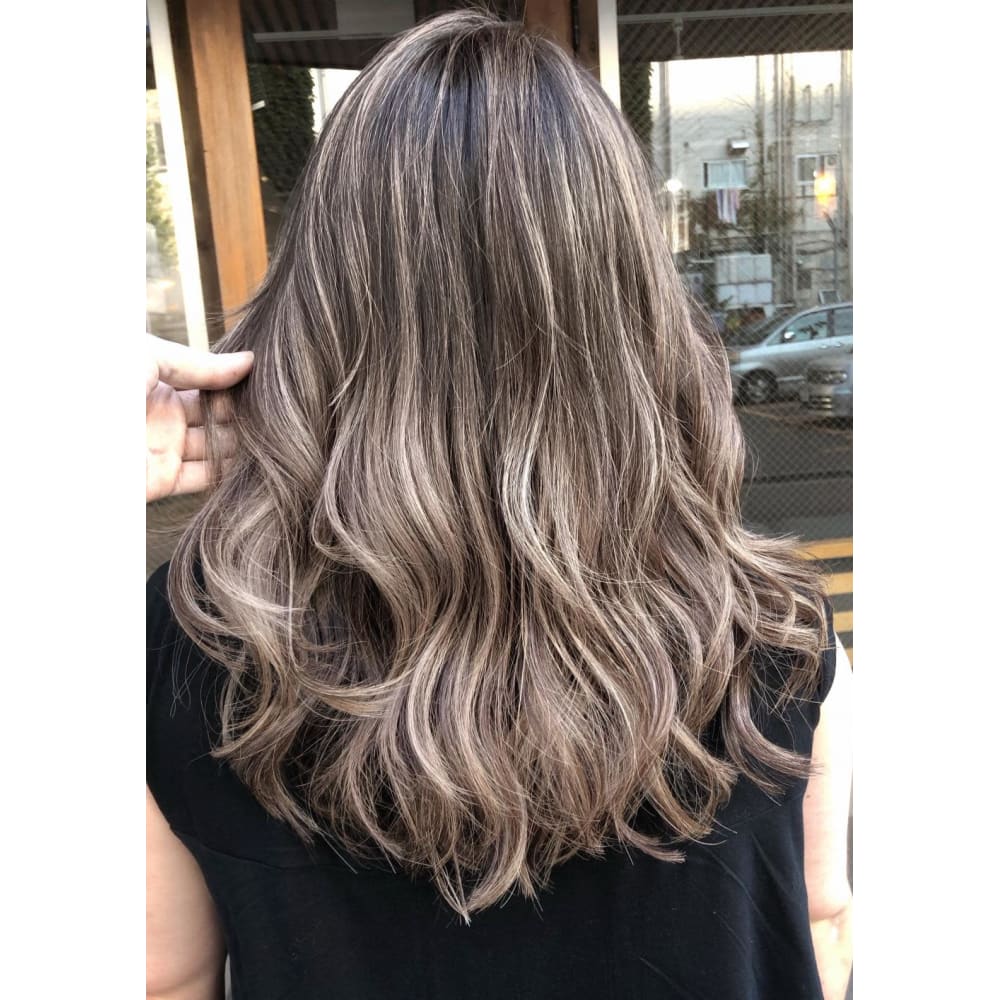 白髪を馴染ませる海外のデザイン112 Blitz R Evolut ブリッツレボルト のヘアスタイル 美容院 美容室を予約するなら楽天ビューティ 白髪を馴染ませる海外のデザイン112 Blitz R Evolut ブリッツレボルト のヘアスタイル 美容院 美容室を予約するなら楽天ビューティ