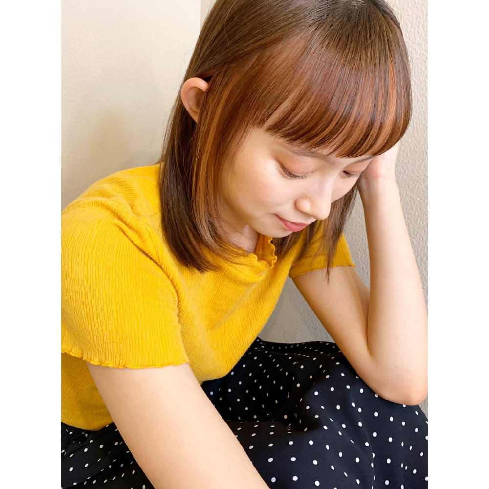 山田 インナーカラーストレートミディバングカラーy158 Maria By Afloat マリアバイアフロート のヘアスタイル 美容院 美容室を予約するなら楽天ビューティ