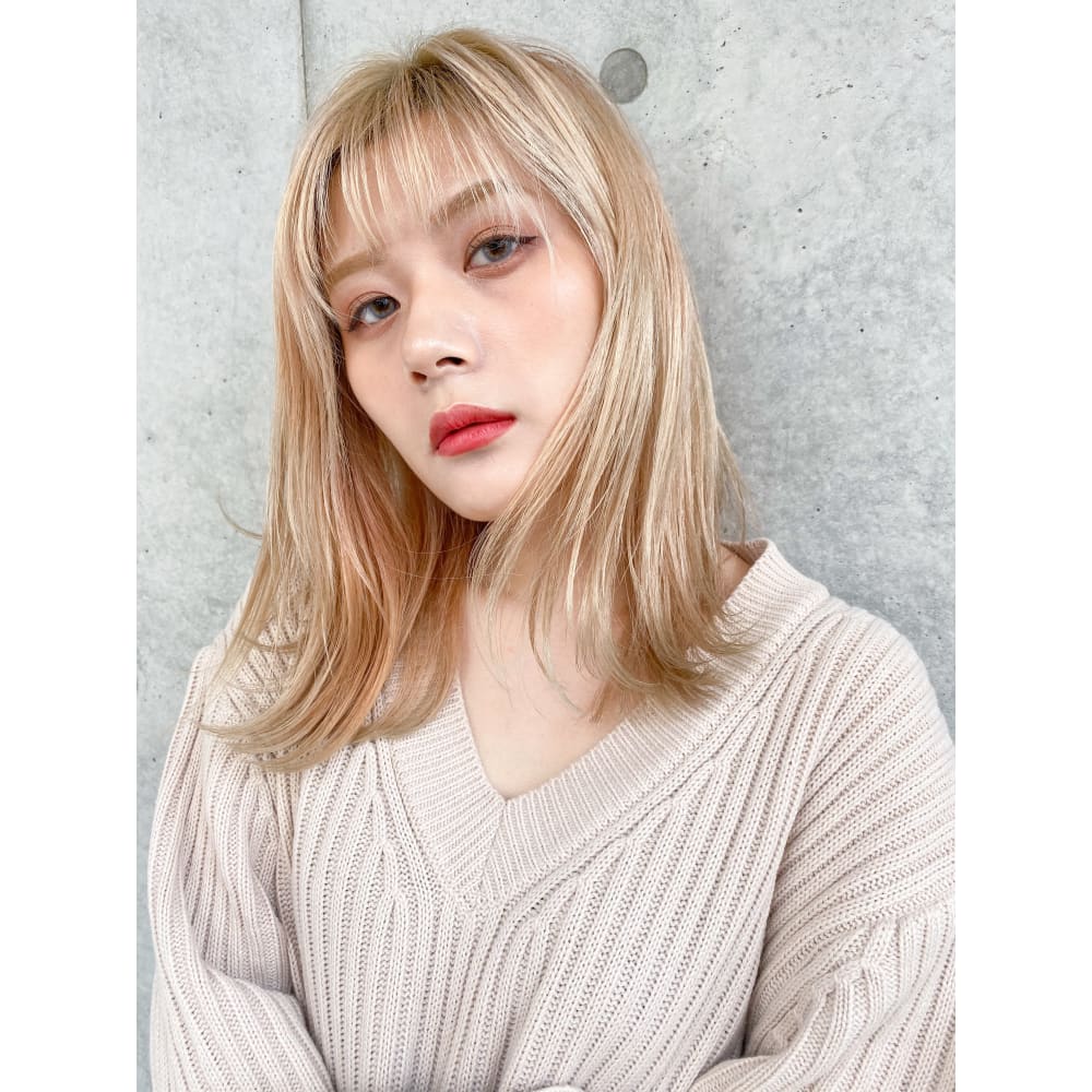 Rimma ブロンドベージュ ハイトーンカラー Rimma リマ のヘアスタイル 美容院 美容室を予約するなら楽天ビューティ