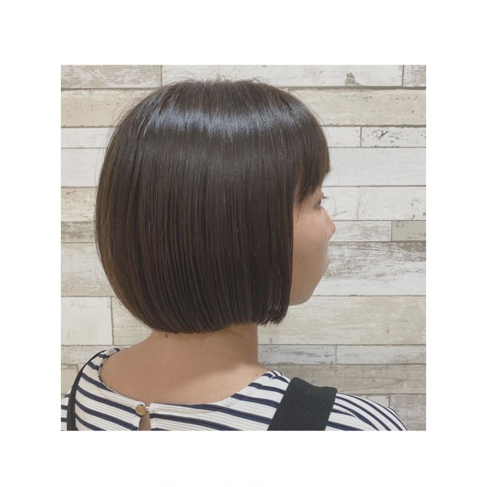 ベージュ ミニボブ Id Bykenje アイディ バイ ケンジ のヘアスタイル 美容院 美容室を予約するなら楽天ビューティ