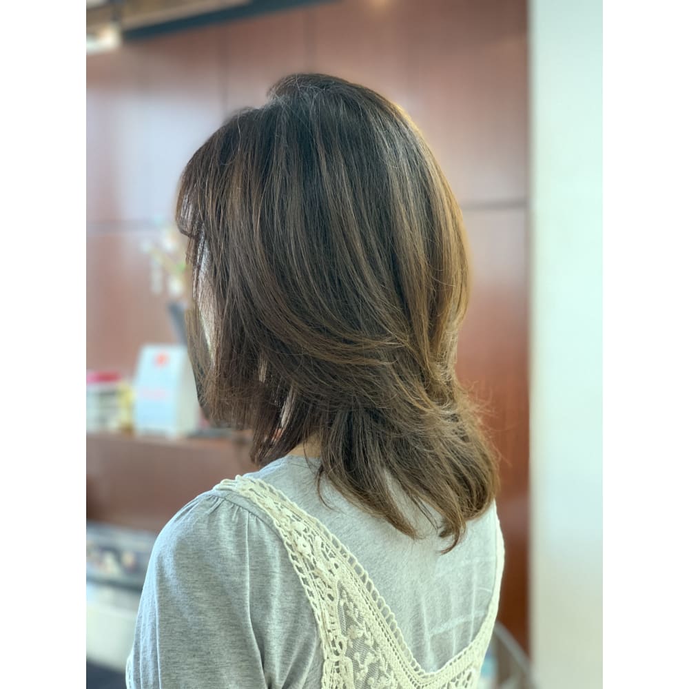 Qualis 前上がりミディアムレイヤー ココアブラウン Qualis 上板橋店 クオリスカミイタバシテン のヘアスタイル 美容院 美容室を予約するなら楽天ビューティ