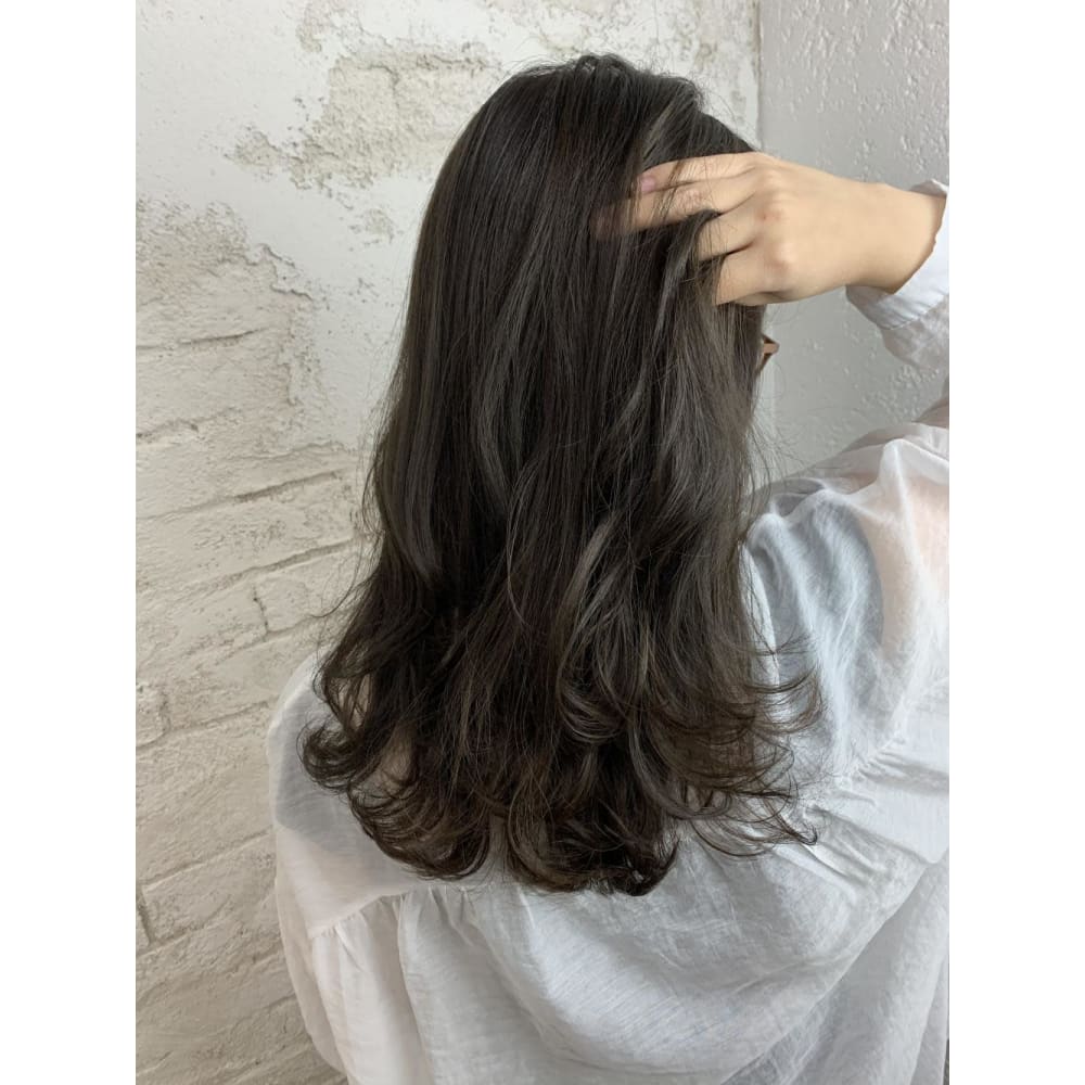 くすみカラー イルミナカラー 透明感 池袋 Prize Iris 池袋東口店 プライズアイリス イケブクロヒガシグチテン のヘアスタイル 美容院 美容室を予約するなら楽天ビューティ