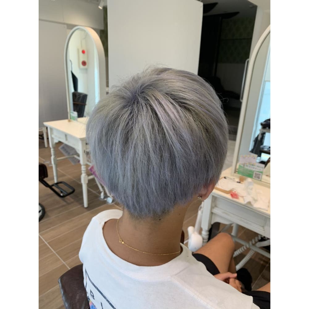 メンズ ホワイトアッシュ Crea茅ヶ崎北口 クレアチガサキキタグチ のヘアスタイル 美容院 美容室を予約するなら楽天ビューティ