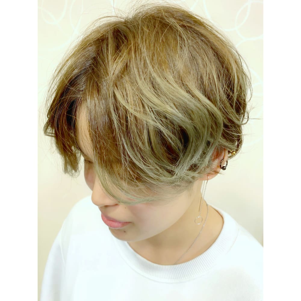 Malunaやまと ショート グラデーションカラー Hair Make Maluna 大通店 マルナ のヘアスタイル 美容院 美容室を予約するなら楽天ビューティ