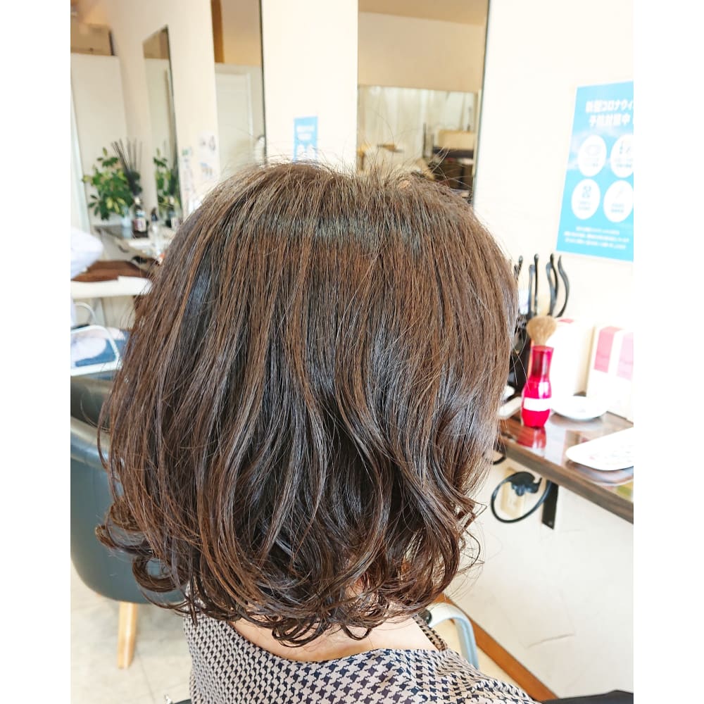 ミディアムボブ Hair Make Iara 野田 ヘアメイク イアラ ノダ のヘアスタイル 美容院 美容室を予約するなら楽天ビューティ
