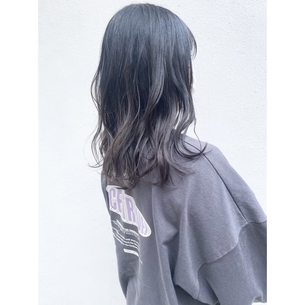 シルバーグレージュ バレイヤージュ グラデーション Morni モルニ のヘアスタイル 美容院 美容室を予約するなら楽天ビューティ シルバーグレージュ バレイヤージュ グラデーション Morni モルニ のヘアスタイル 美容院 美容室を予約するなら楽天ビューティ