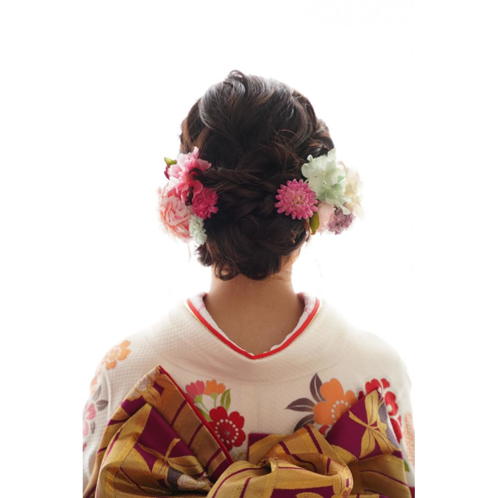 振袖に合う低めシニヨン Emu International 春日部本店 エムインターナショナル のヘアスタイル 美容院 美容室を予約するなら楽天ビューティ
