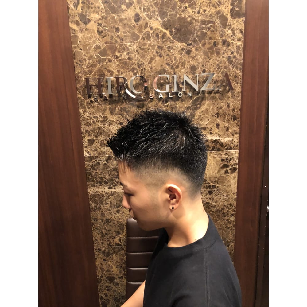 スキンフェード アイロンパーマ 浜松町 メンズ 理容室 Hiro Ginza 浜松町店 ヒロギンザ ヒロギンザ ハママツチョウテン のヘアスタイル 美容院 美容室を予約するなら楽天ビューティ