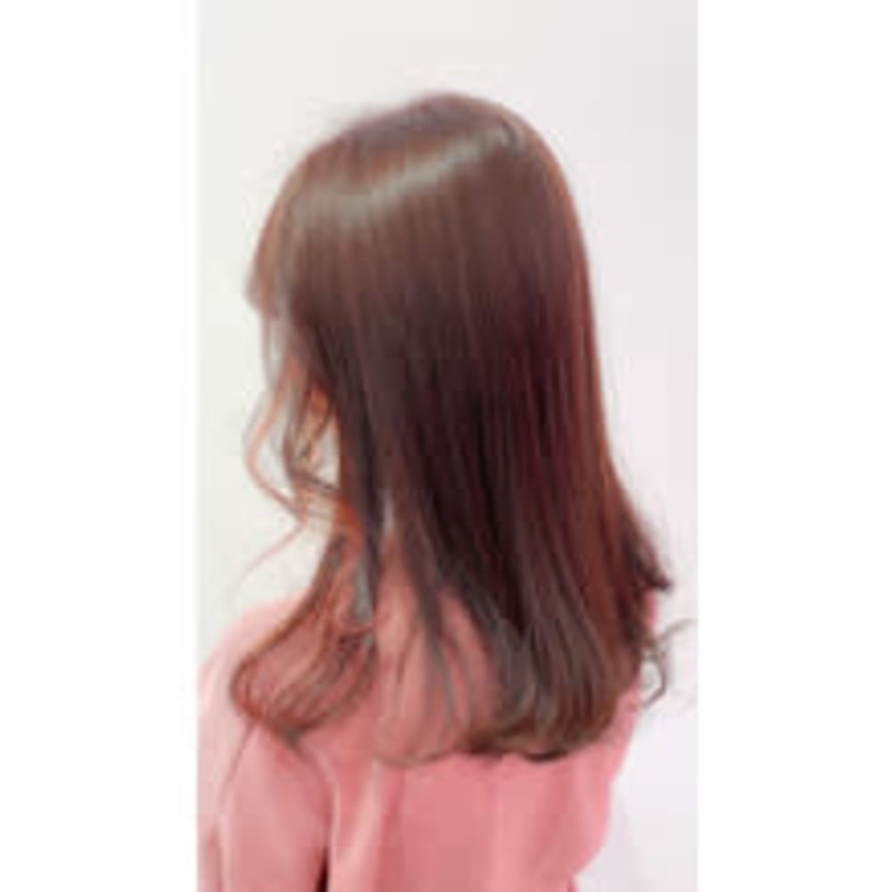 おしゃれインナーカラー 透け感ピンクブラウン Kenje Enoshima ケンジエノシマ のヘアスタイル 美容院 美容室を予約するなら楽天ビューティ