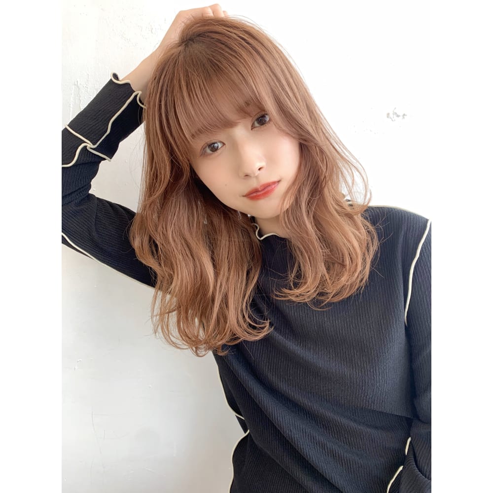 韓国風顔まわりレイヤー ニュアンスパーマ Alice By Afloat アリスバイアフロート のヘアスタイル 美容院 美容室を予約するなら楽天ビューティ