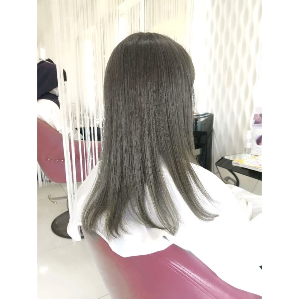 Qualis レディース カラーリング シルバーアッシュ Qualis 上板橋店 クオリスカミイタバシテン のヘアスタイル 美容院 美容室を予約するなら楽天ビューティ