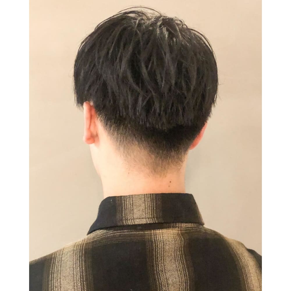 黒髪ショートマッシュ バック Leon 六本木 レオン ロッポンギ のヘアスタイル 美容院 美容室を予約するなら楽天ビューティ