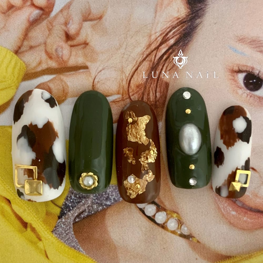 秋のアニマル柄 Luna Nail ルナネイル のネイルデザイン ネイル まつげサロンを予約するなら楽天ビューティ