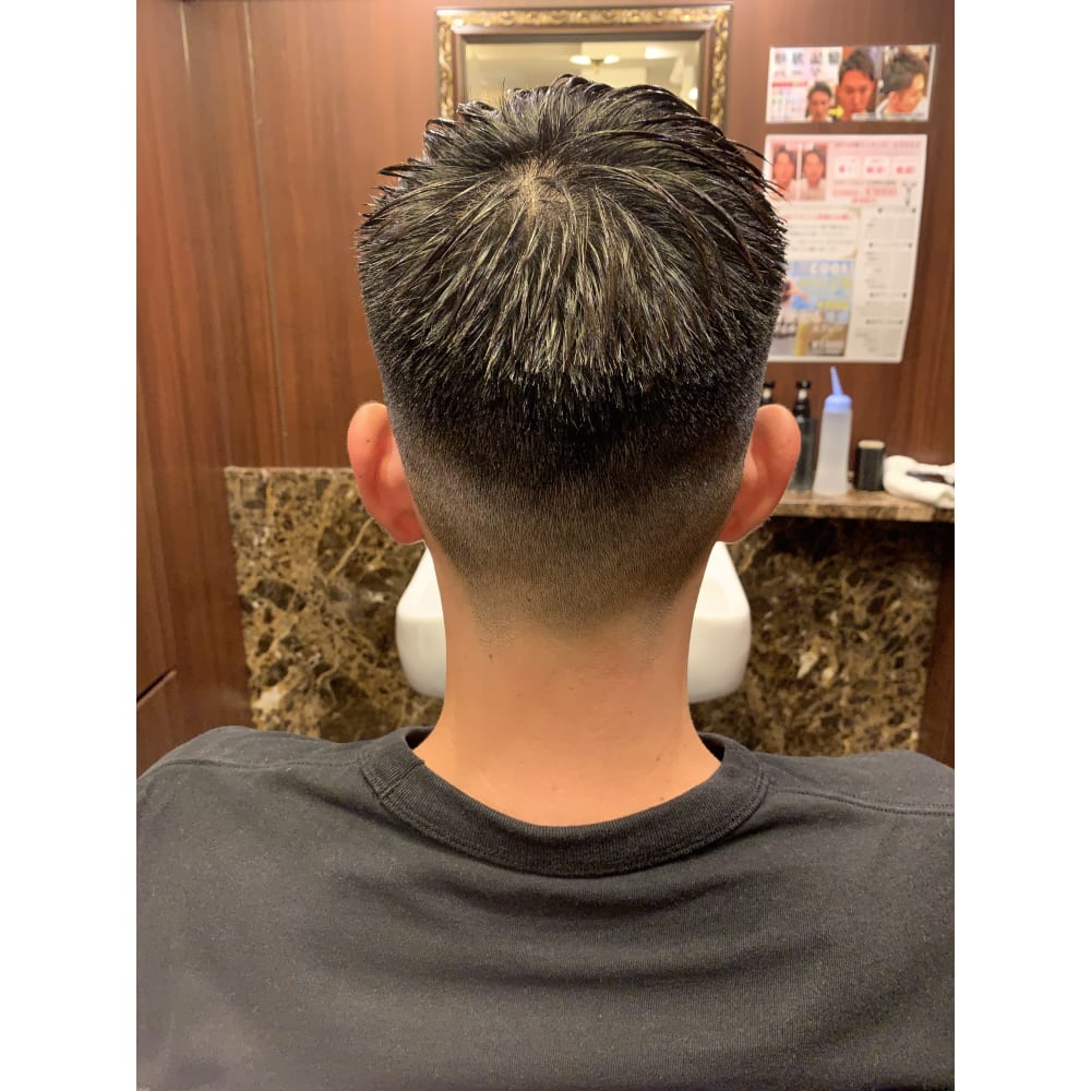 王道バーバースタイル 理容室 東京 丸の内 大手町 Hiro Ginza Barber Shop 丸の内 ヒロギンザバーバーショップ マルノウチ のヘアスタイル 美容院 美容室を予約するなら楽天ビューティ