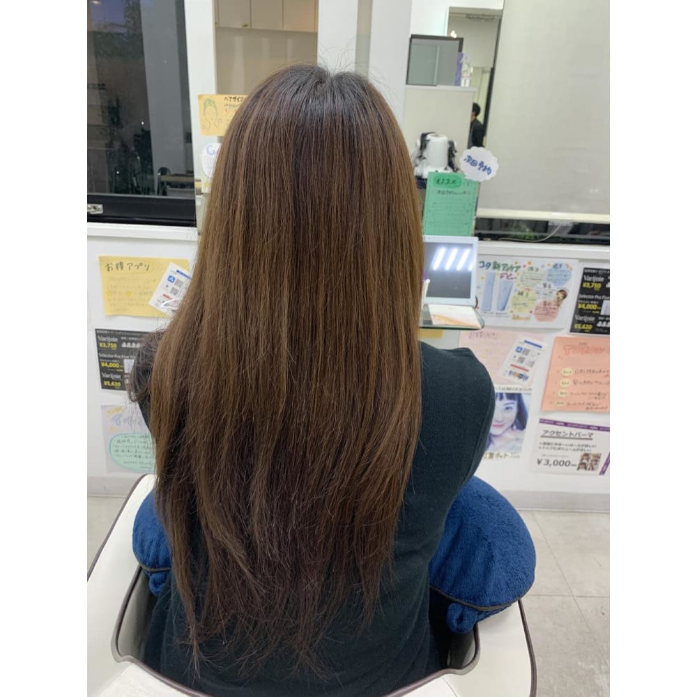 バイオレットカラー ロングストレート Archange By Anyhow 川口駅東口 アルカンジュバイエニーハウ のヘアスタイル 美容院 美容室を予約するなら楽天ビューティ