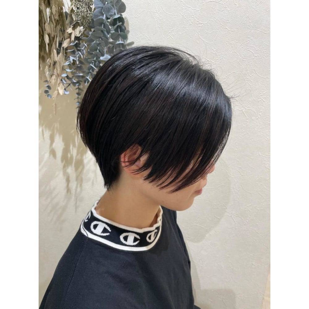 ヘアジュレドゥ 阿佐慶 ハンサムショート Hair Jurer Deux ジュレドゥ のヘアスタイル 美容院 美容室を予約するなら楽天ビューティ