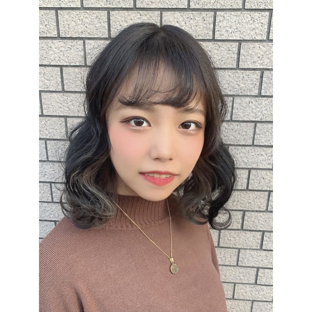 Lia 汐見悠佑 暗髪透明感カラー インナーカラー Lia By ｋｅｎｊｅ リアバイケンジ のヘアスタイル 美容院 美容室を予約するなら楽天ビューティ