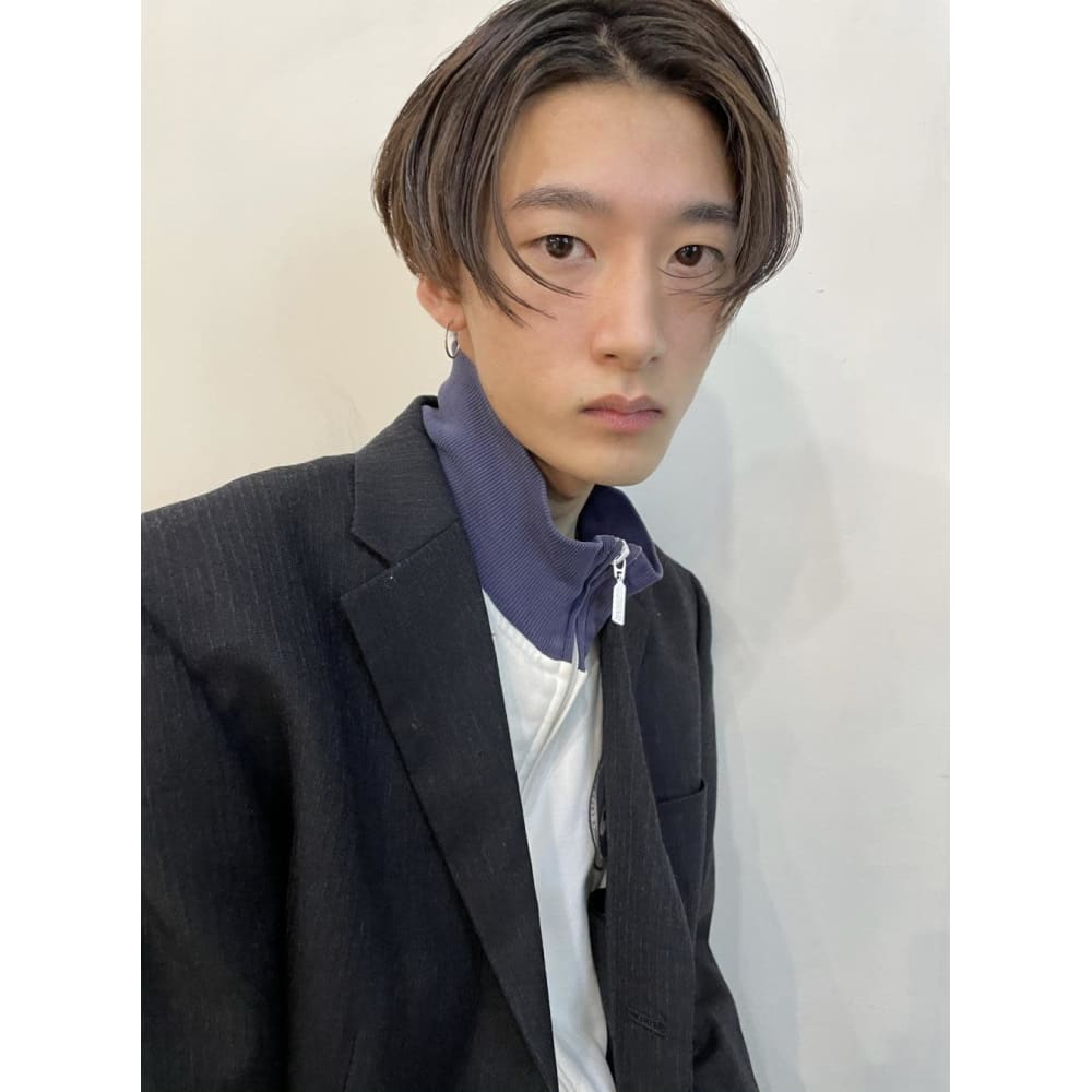 センターパートストレートスタイル Worker ワーカー のヘアスタイル 美容院 美容室を予約するなら楽天ビューティ