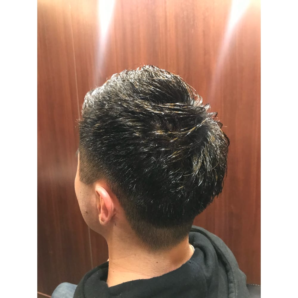 サイドグラデーションパーマ 新橋 日比谷 内幸町 理容室 Hiro Ginza Hair Salon 新橋 日比谷口店 ヒロギンザヘアーサロンシンバシヒビヤグチテン のヘアスタイル 美容院 美容室を予約するなら楽天ビューティ