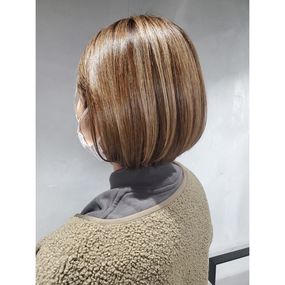 三軒茶屋 Liko 奏子 白髪ぼかしハイライトとボブ Liko リコ のヘアスタイル 美容院 美容室を予約するなら楽天ビューティ 三軒茶屋 Liko 奏子 白髪ぼかしハイライトとボブ Liko リコ のヘアスタイル 美容院 美容室を予約するなら楽天ビューティ