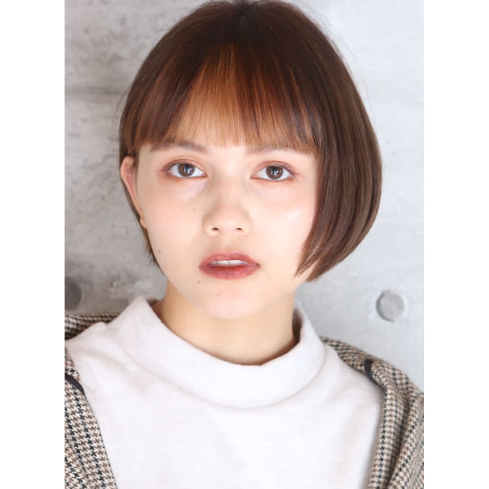 インナーカラー 大人の丸みショートボブ Beautrium Ginza ビュートリアム のヘアスタイル 美容院 美容室を予約するなら楽天ビューティ