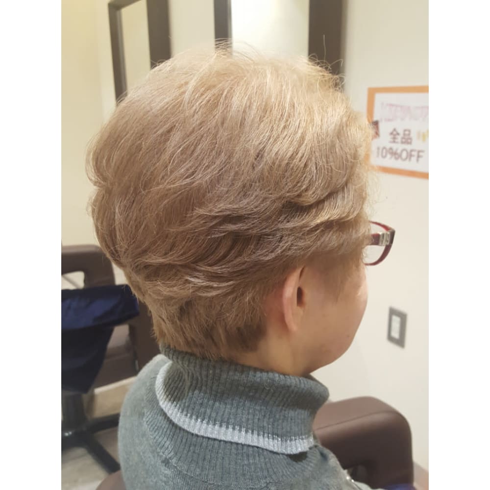 ロマンスグレー ビューティ堀出 高槻阪急店 ビューティホリデタカツキハンキュウテン のヘアスタイル 美容院 美容室を予約するなら楽天ビューティ