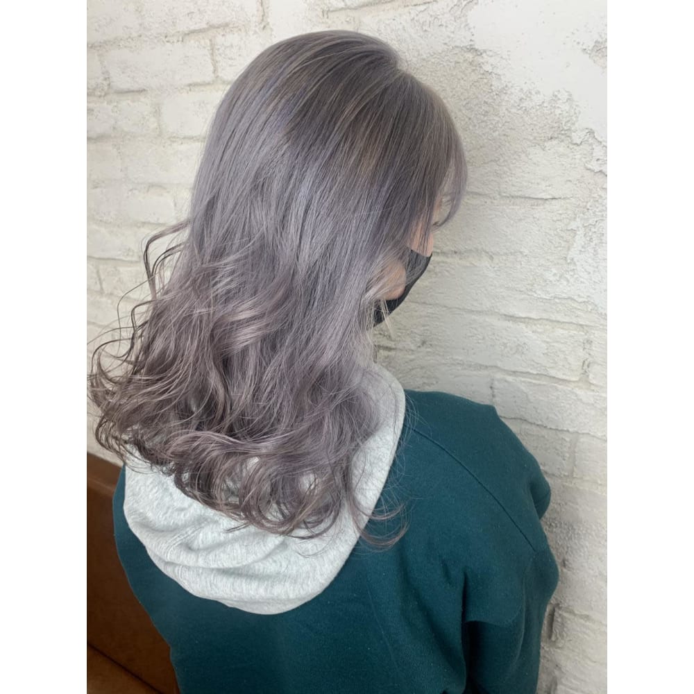 ラベンダーグレージュニュアンスカラー Prize Iris 池袋東口店 プライズアイリス イケブクロヒガシグチテン のヘアスタイル 美容院 美容室を予約するなら楽天ビューティ