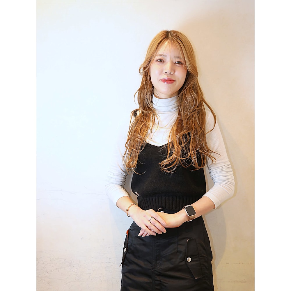 山口 真実 Totia 梅田 トティアウメダ のスタッフ 美容院 美容室を予約するなら楽天ビューティ