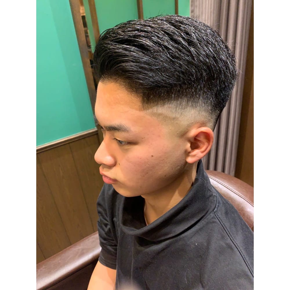 73ビジネスフェード 新橋 日比谷 内幸町 虎ノ門 理容室 Hiro Ginza Hair Salon 新橋 日比谷口店 ヒロギンザヘアー サロンシンバシヒビヤグチテン のヘアスタイル 美容院 美容室を予約するなら楽天ビューティ