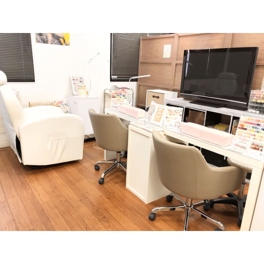 Eyelash Nailsalon ales 向ヶ丘遊園店