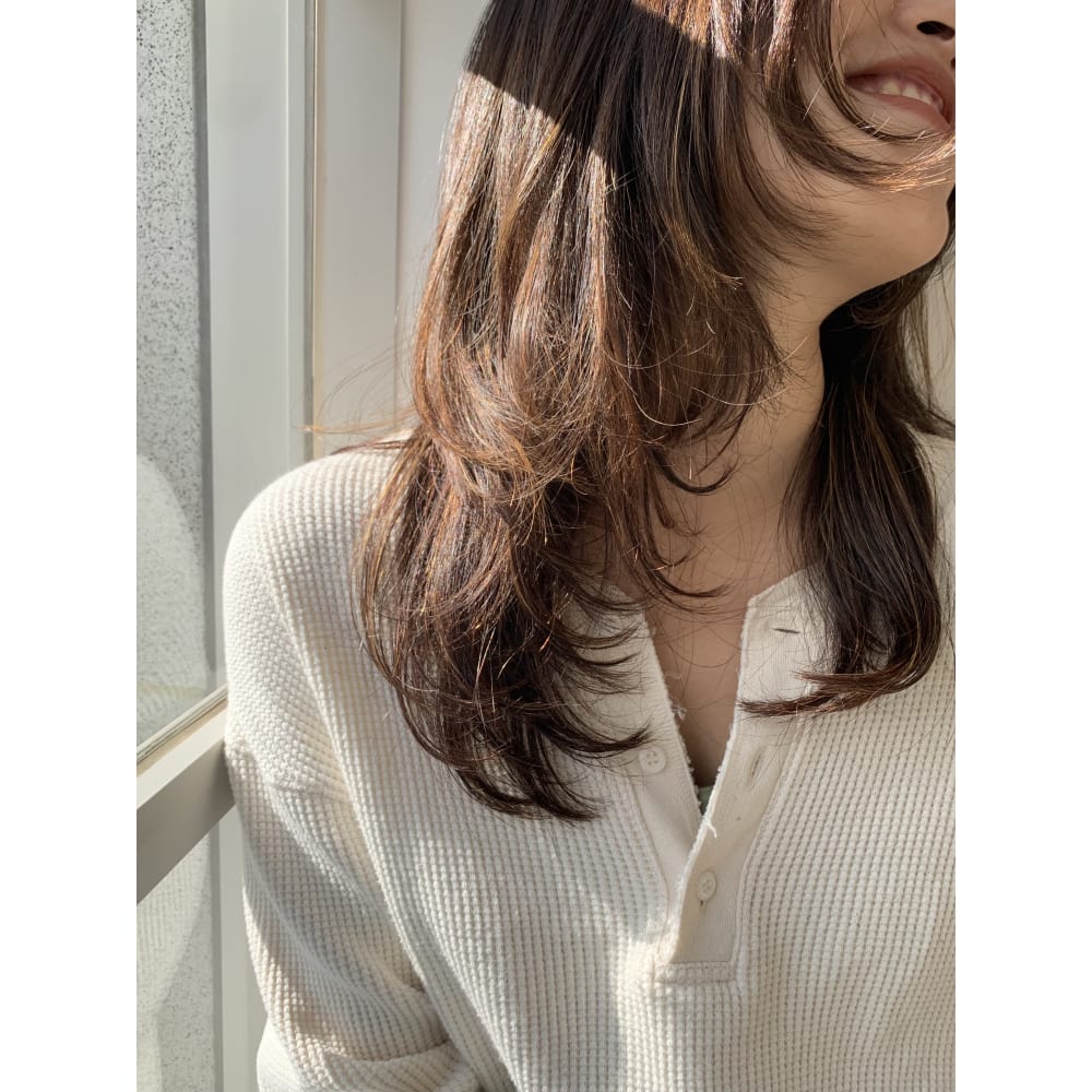 ナチュラルロングウルフヘア Beautrium 神戸 ビュートリアムコウベ のヘアスタイル 美容院 美容室を予約するなら楽天ビューティ