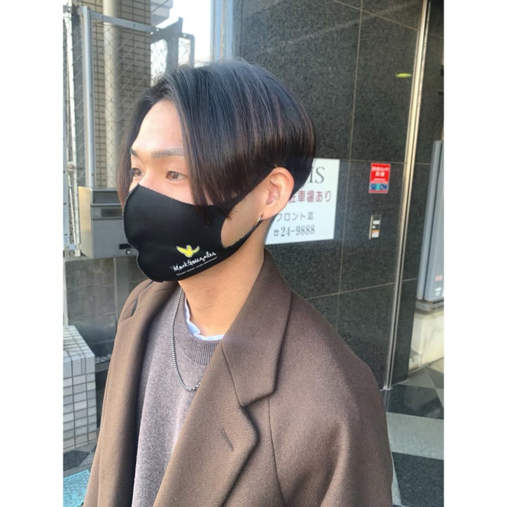 センターパートのクールな前下がりショート Hair Make Opsis オプシス のヘアスタイル 美容院 美容室を予約するなら楽天ビューティ