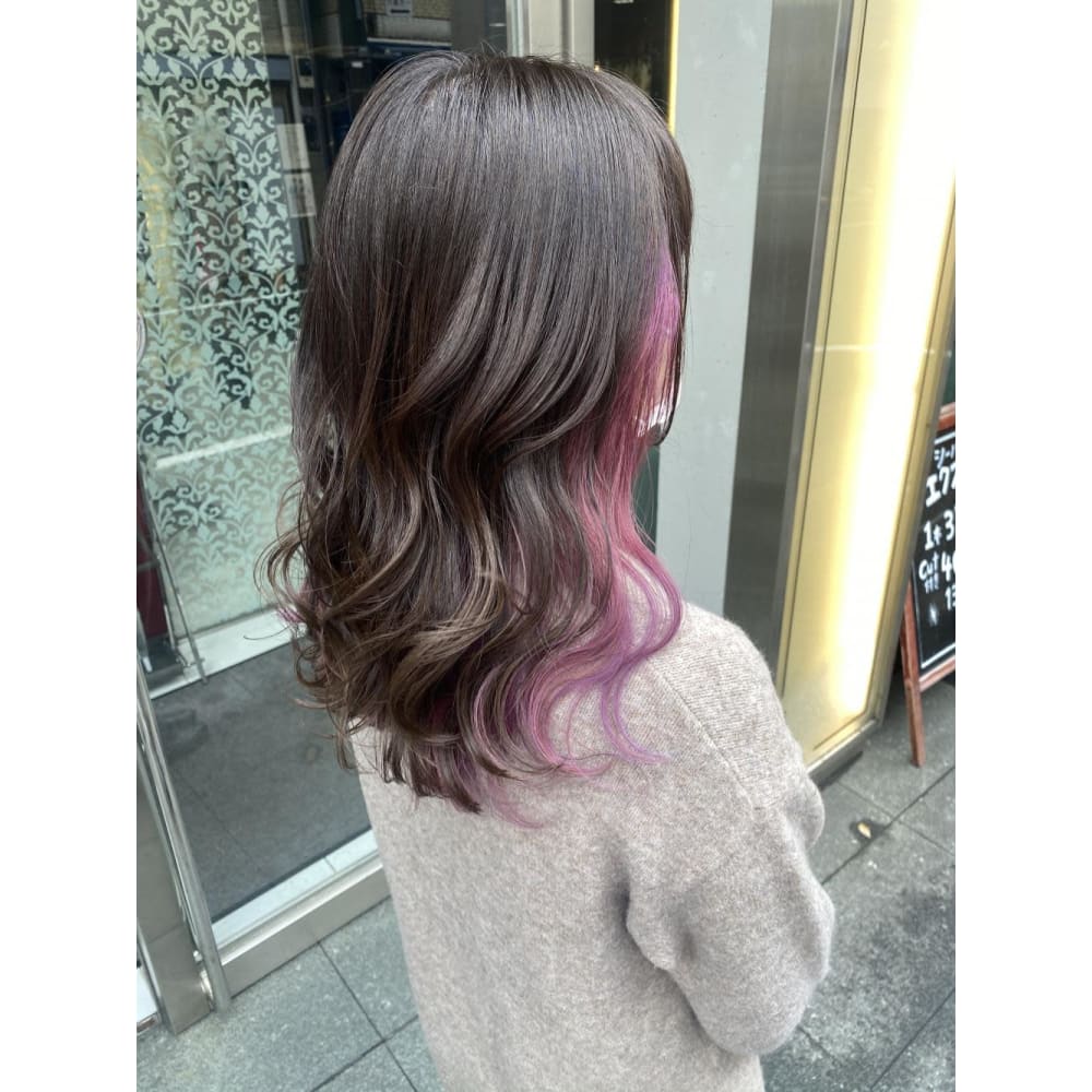 ピンクパープルイヤリングカラーセミロングヘア Prize 錦糸町店 プライズ のヘアスタイル 美容院 美容室を予約するなら楽天ビューティ ピンクパープルイヤリングカラーセミロングヘア Prize 錦糸町店 プライズ のヘアスタイル 美容院 美容室を予約するなら楽天ビューティ
