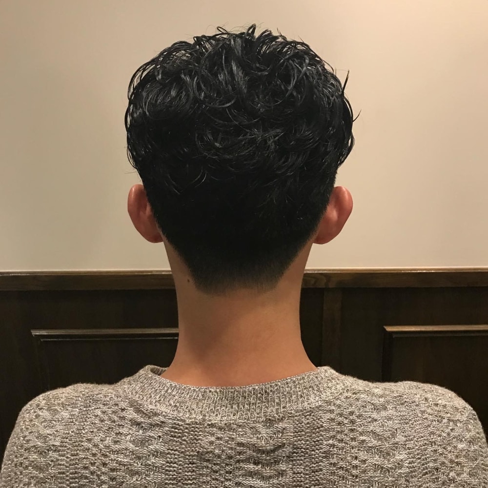 オールバックパーマスタイル Hiro Ginza Barbershop 神楽坂店 ヒロギンザバーバーショップ カグラザカテン のヘアスタイル 美容院 美容室を予約するなら楽天ビューティ