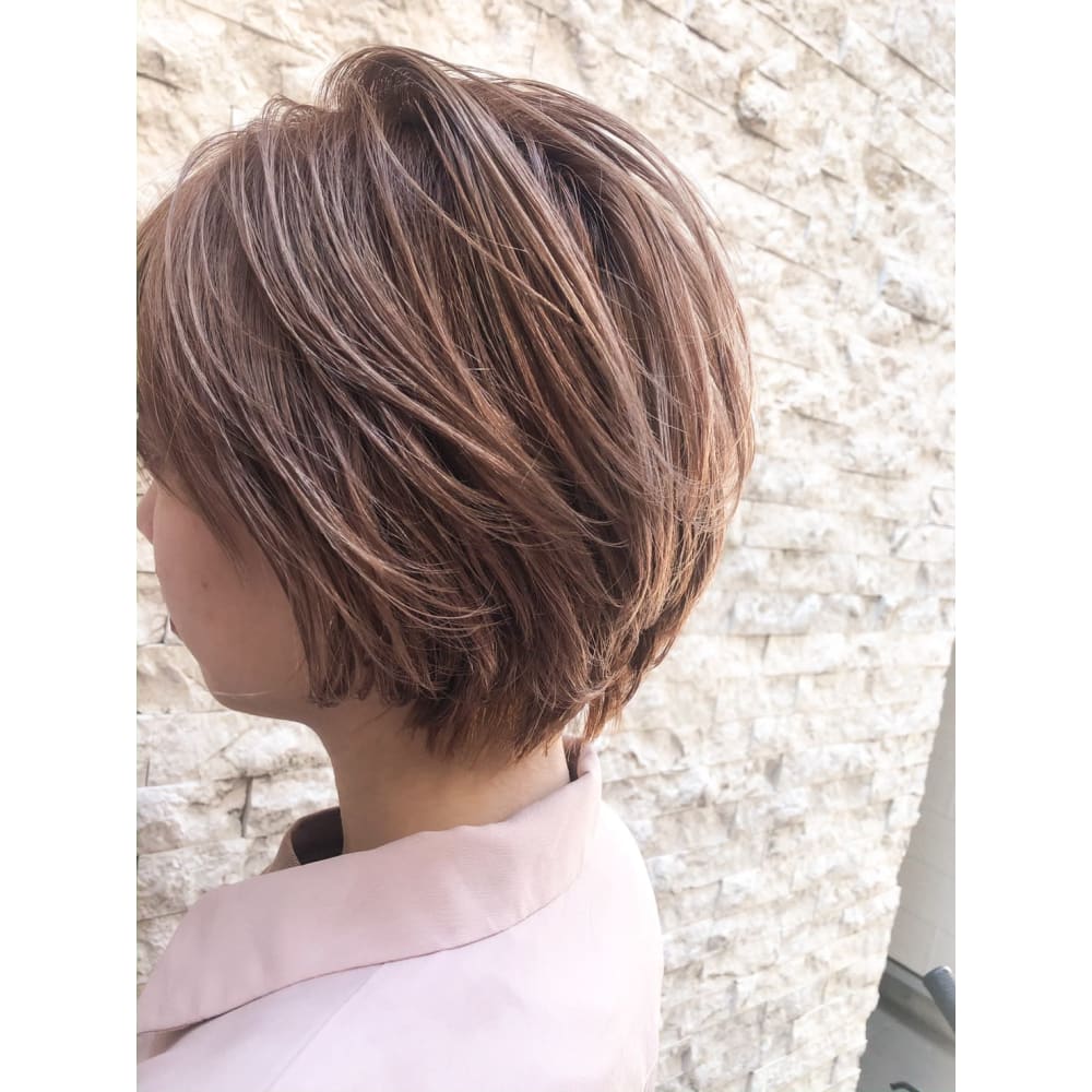 ４０代５０代大人女性に人気のボリュームショートボブ Hair Lounge Trip ヘアーラウンジトリップ のヘアスタイル 美容院 美容室を予約するなら楽天ビューティ