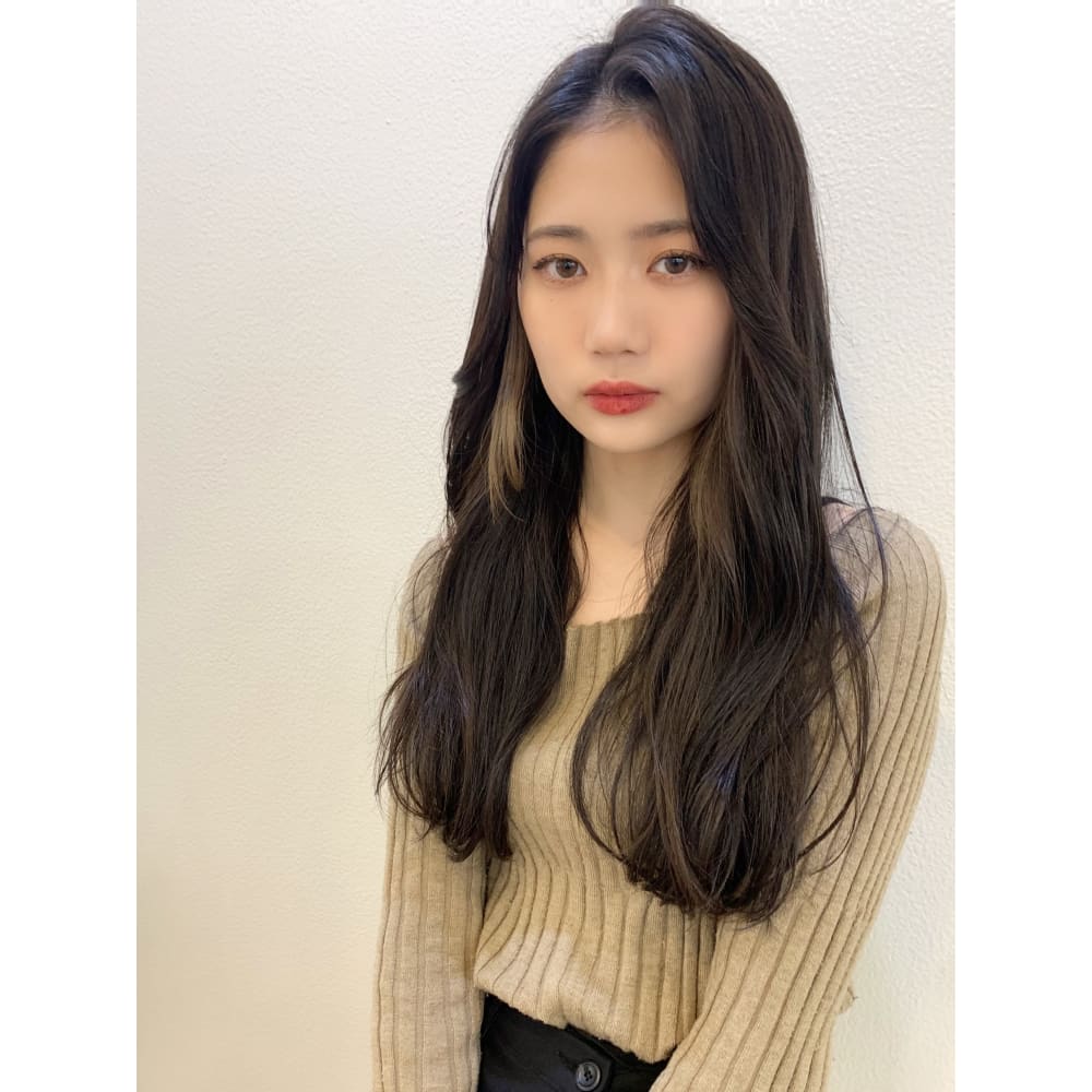 山田 センターパート韓国風オルチャンウェーブ Maria By Afloat マリアバイアフロート のヘアスタイル 美容院 美容室を予約するなら楽天ビューティ